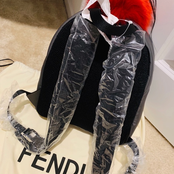 Brand new fendi back pack real fur - Picture 8 of 8